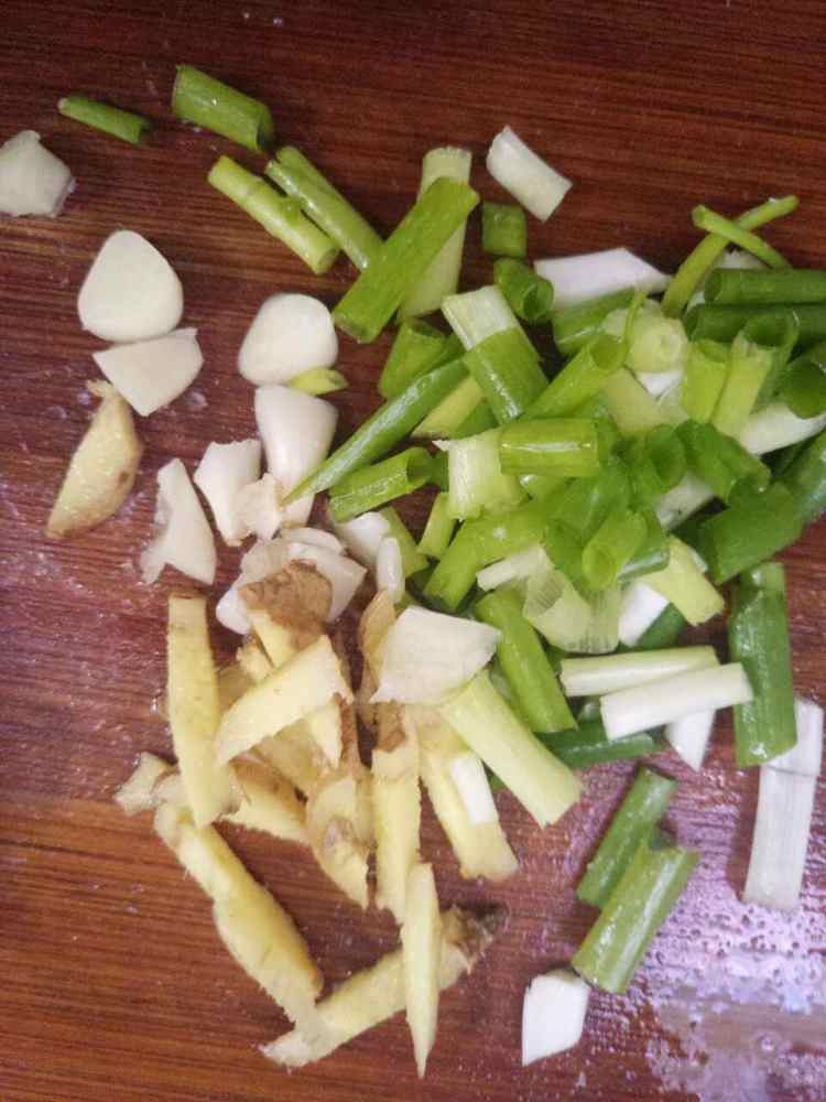 灯笼椒炒肉片步骤3