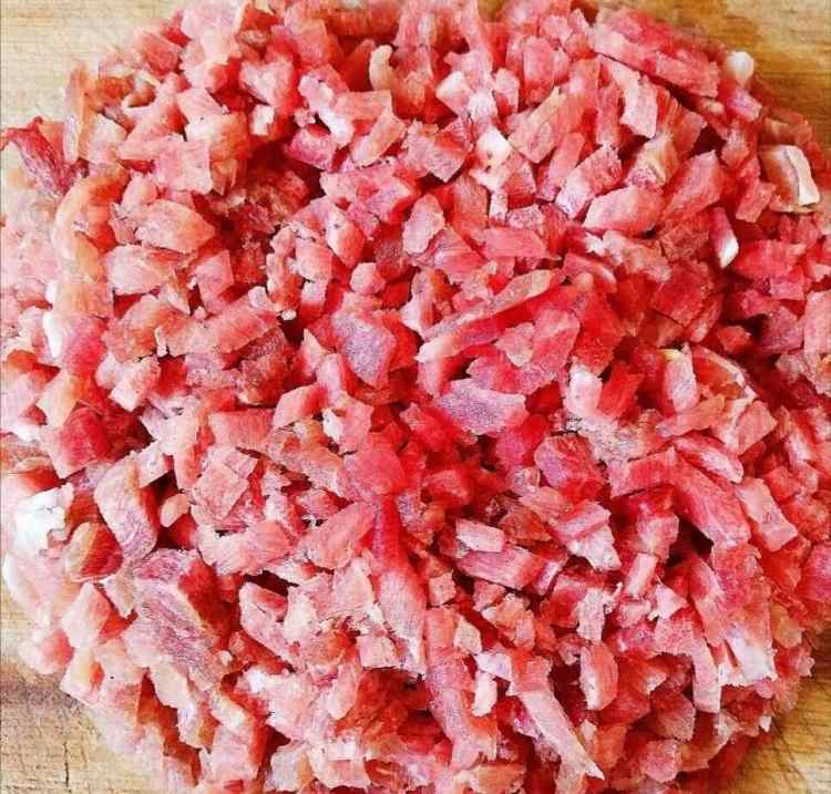 杭椒肉末步骤2