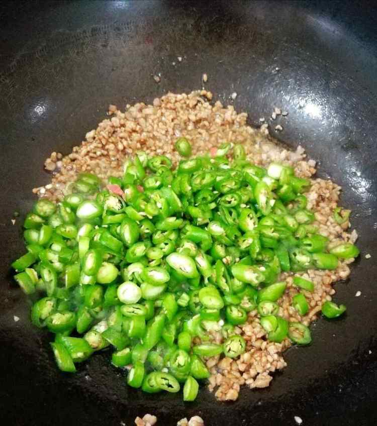 杭椒肉末步骤5