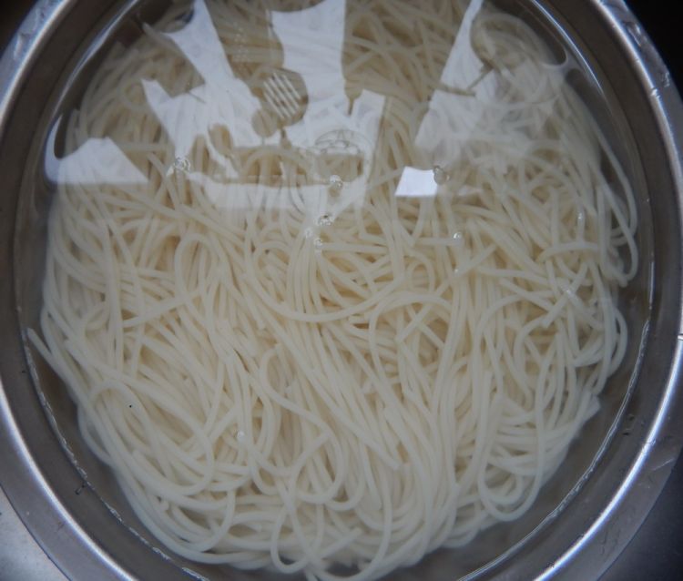 照烧茄子肉末米线步骤3