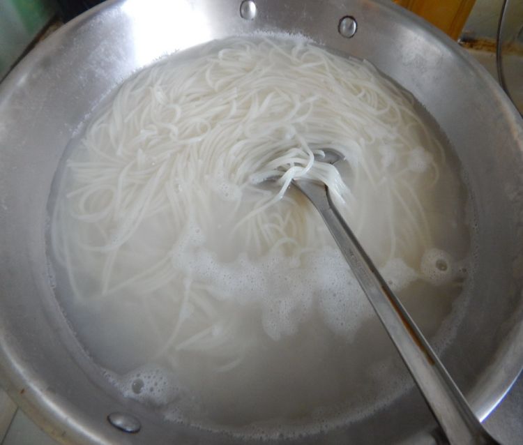 照烧茄子肉末米线步骤2