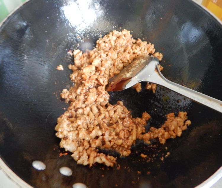 照烧茄子肉末米线步骤10