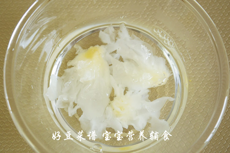 银耳鲜虾肉丸步骤6
