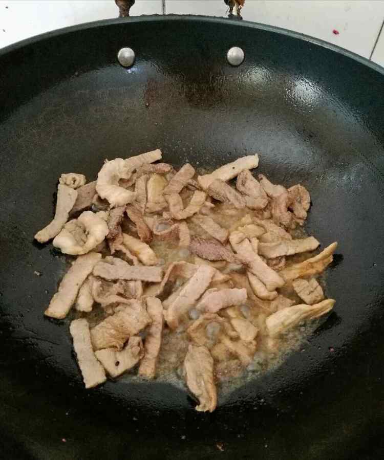 杭椒炒肉步骤4