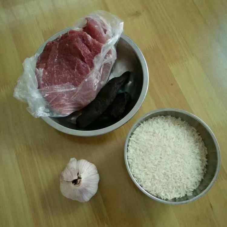 老菜脯瘦肉粥步骤1