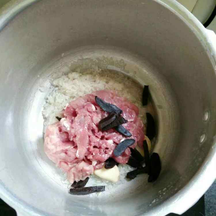 老菜脯瘦肉粥步骤3