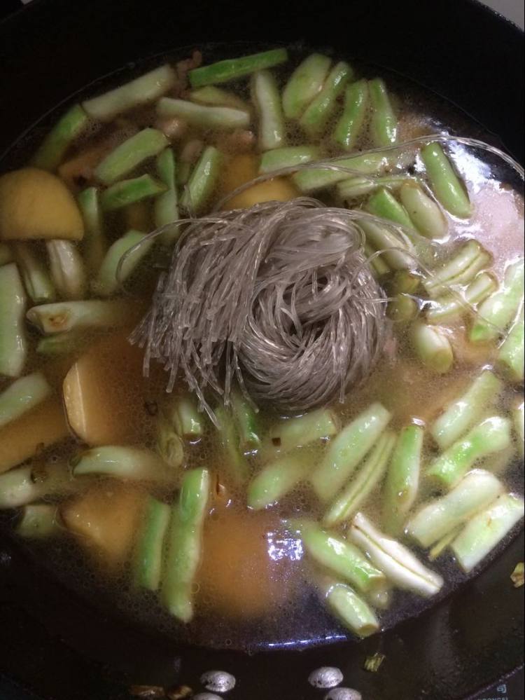 猪肉土豆炖芸豆步骤10