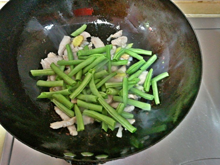 豆角山药炖肉步骤5