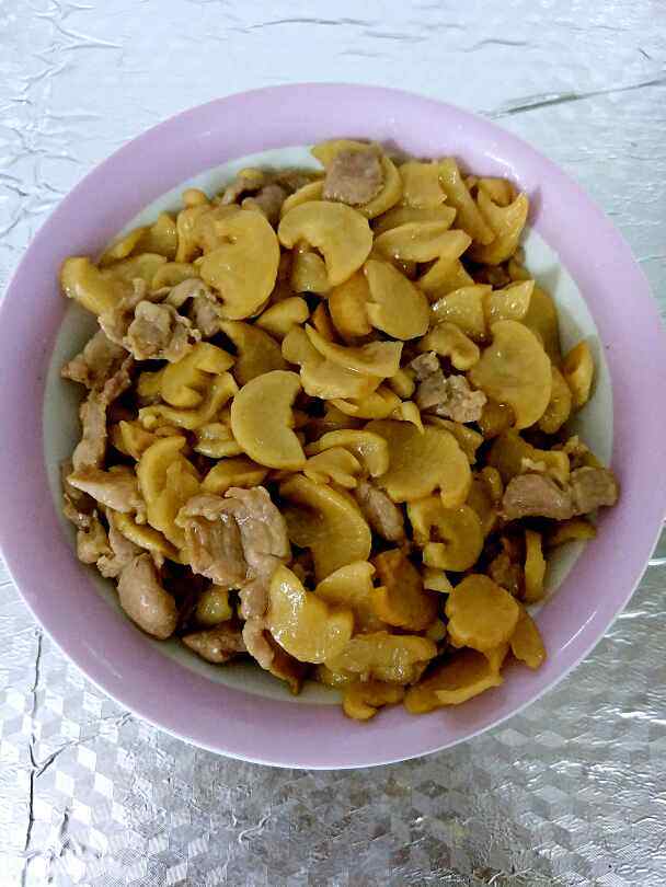 萝卜干炒猪肉步骤5