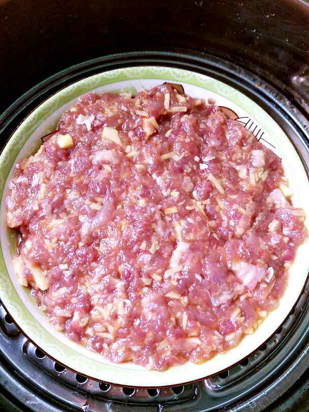 土豆蒸肉步骤5