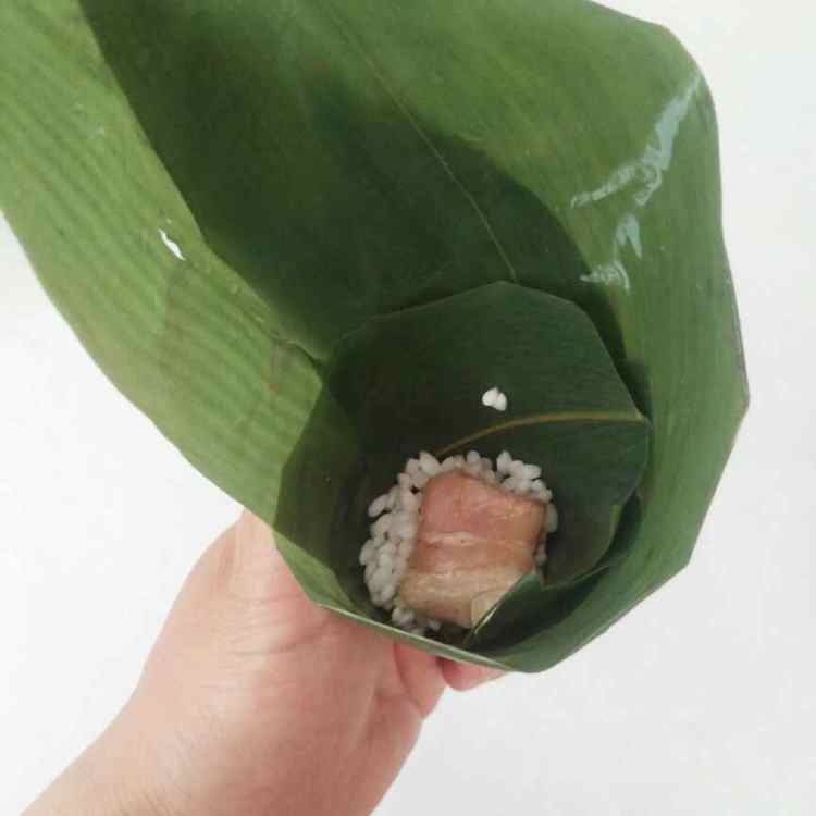 鲜肉白粽子步骤9