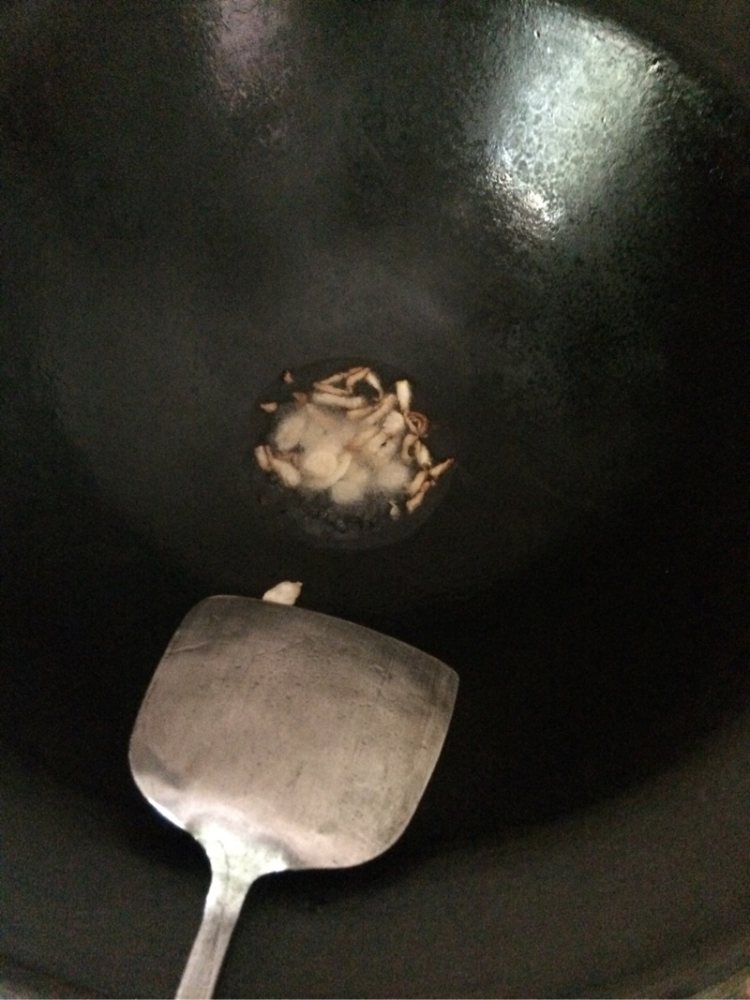 青椒豆干炒肉步骤3