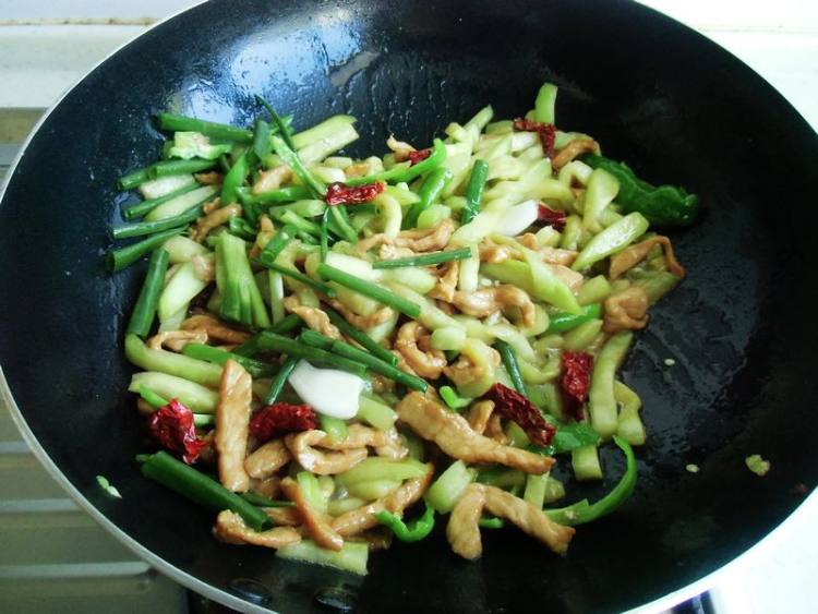 茄子炒肉步骤10