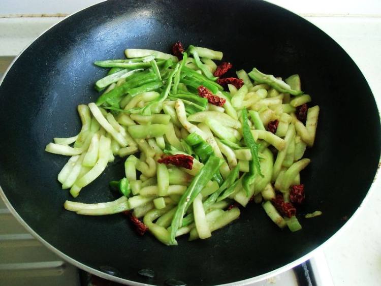 茄子炒肉步骤7