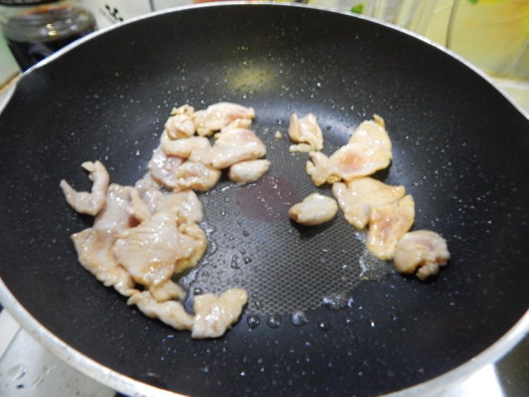 鲜露花菜炒肉步骤5