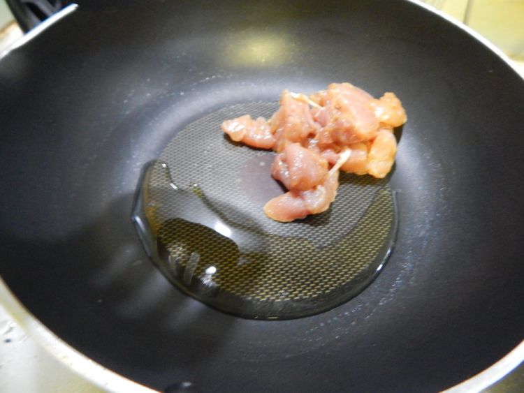 鲜露花菜炒肉步骤4