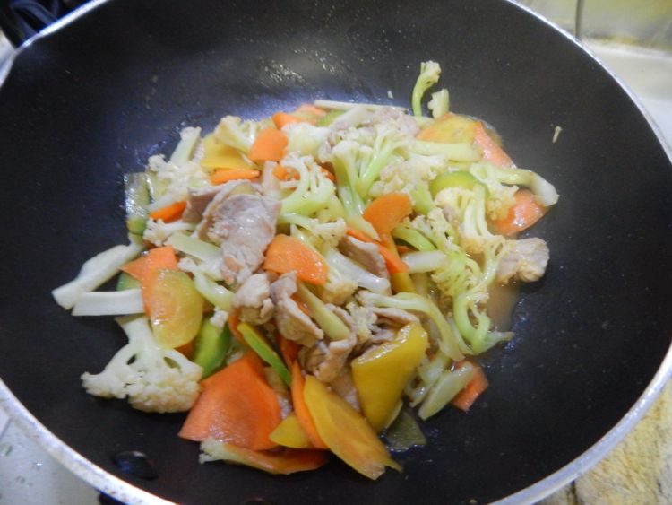 鲜露花菜炒肉步骤12