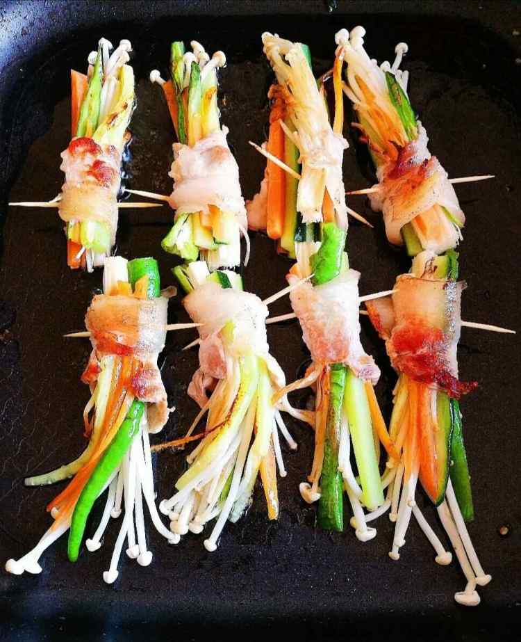 猪肉蔬菜卷步骤7