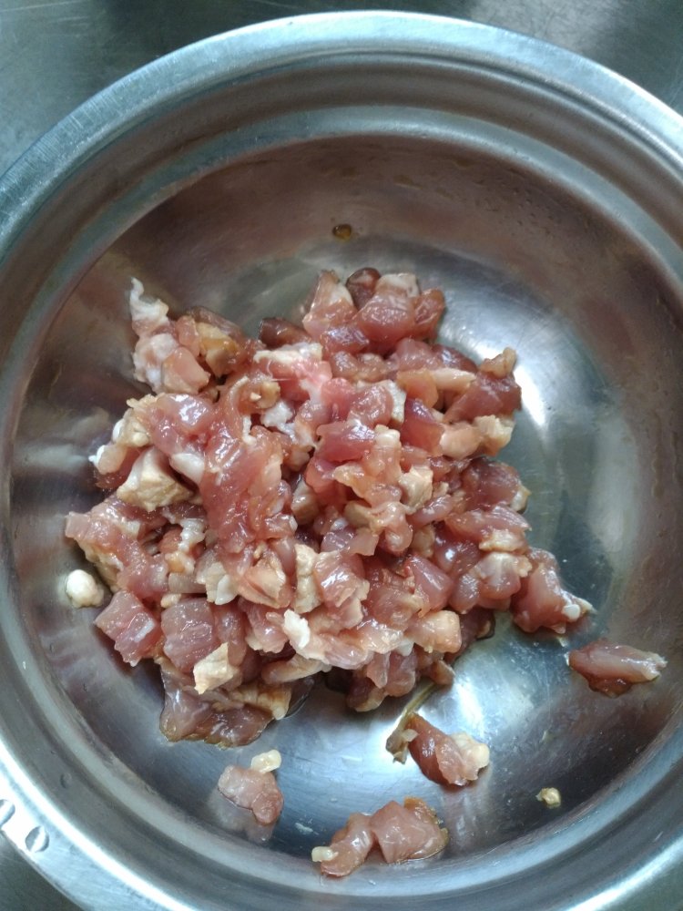 肉丁土豆饼步骤1