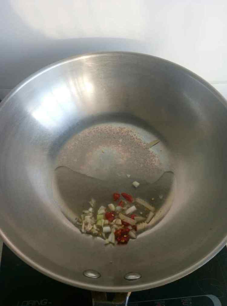 豇豆炒肉沫步骤3