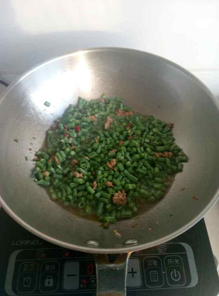豇豆炒肉沫步骤7