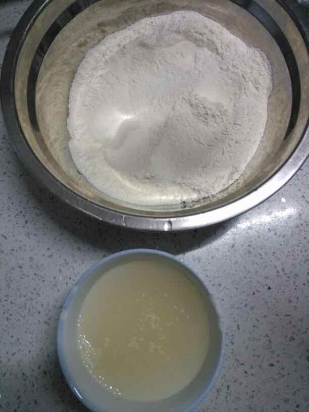 杏鲍菇猪肉包步骤1