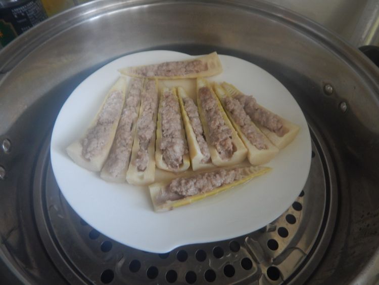 笋尖酿肉步骤7