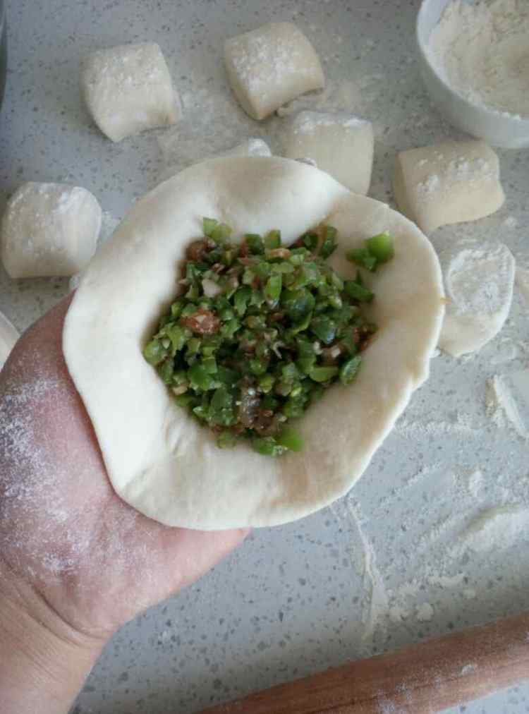 豆角包子步骤10