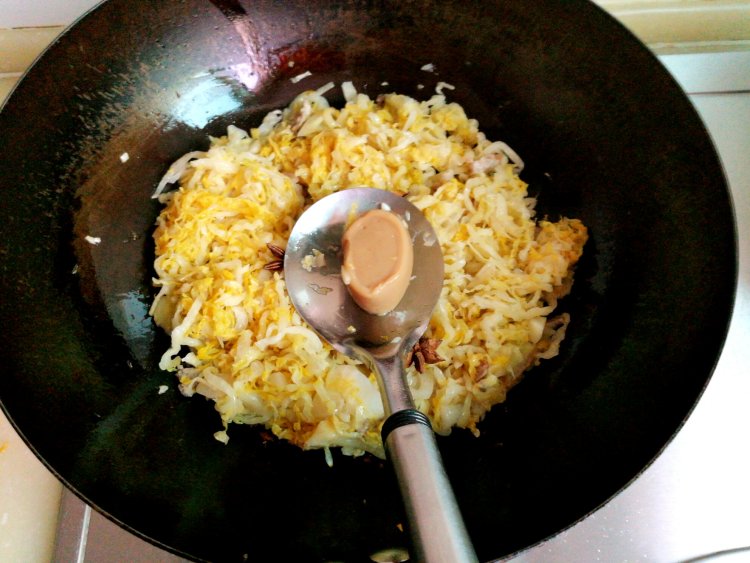 酸菜海虾冻豆腐步骤4