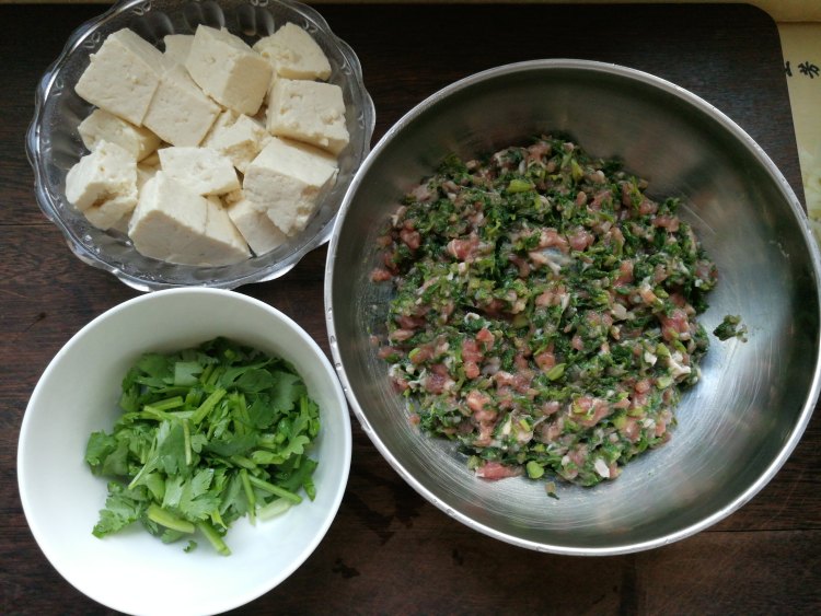 豆腐肉丸汤步骤1
