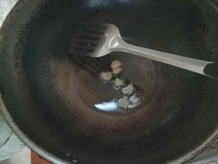 土豆蒜薹炒肉片步骤3