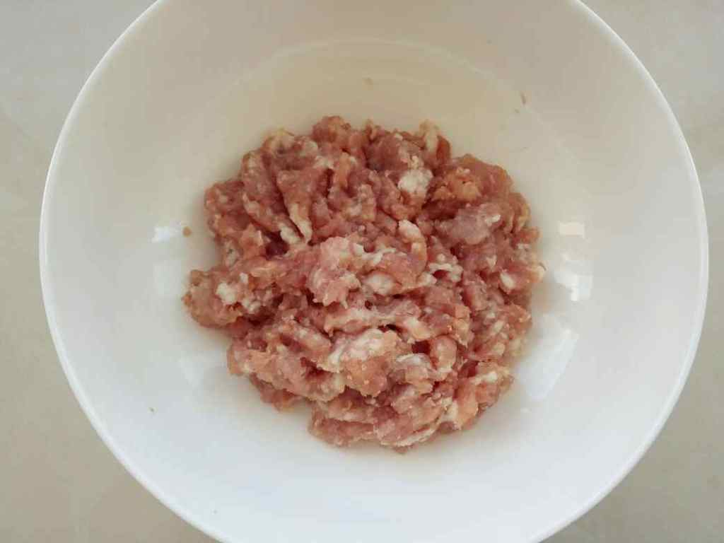 鲜肉小葱馄饨步骤1