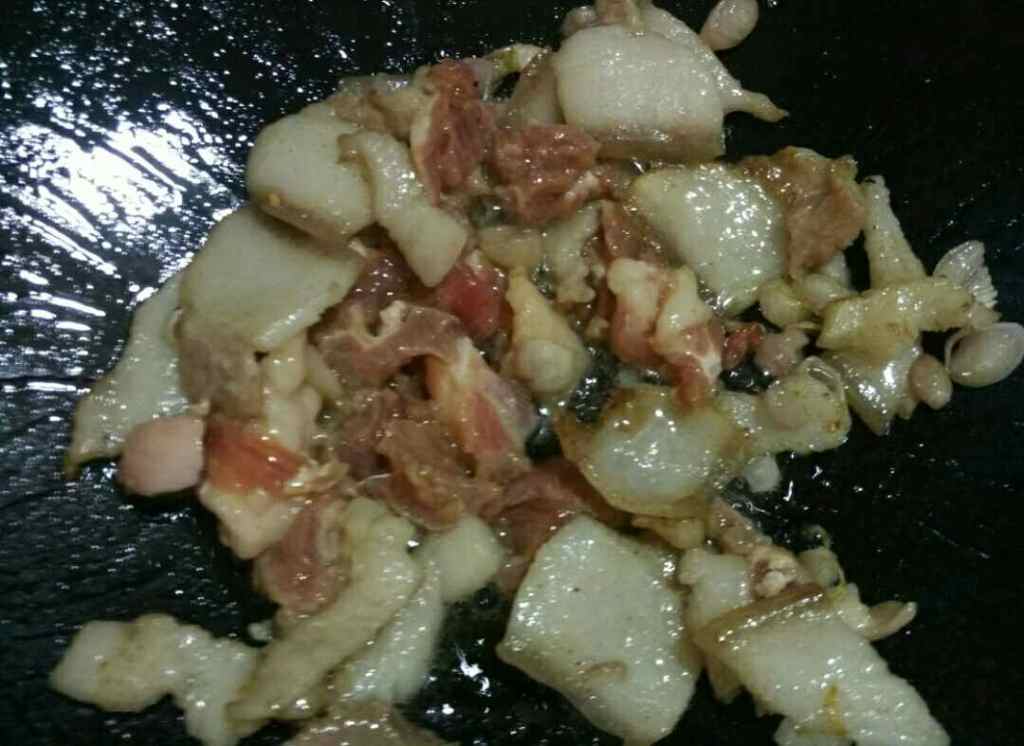 包菜炒肉步骤6