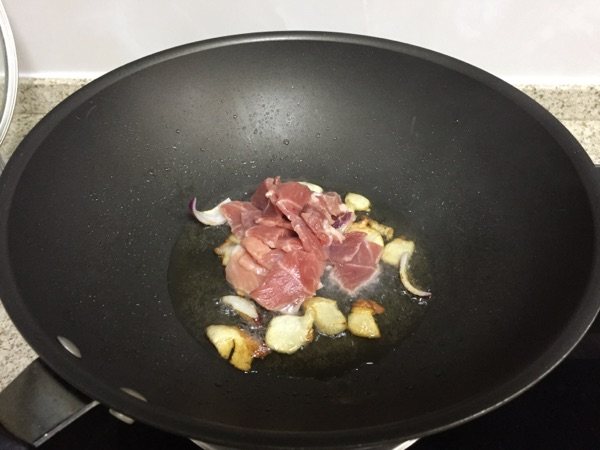 肉片炒土豆丝步骤5