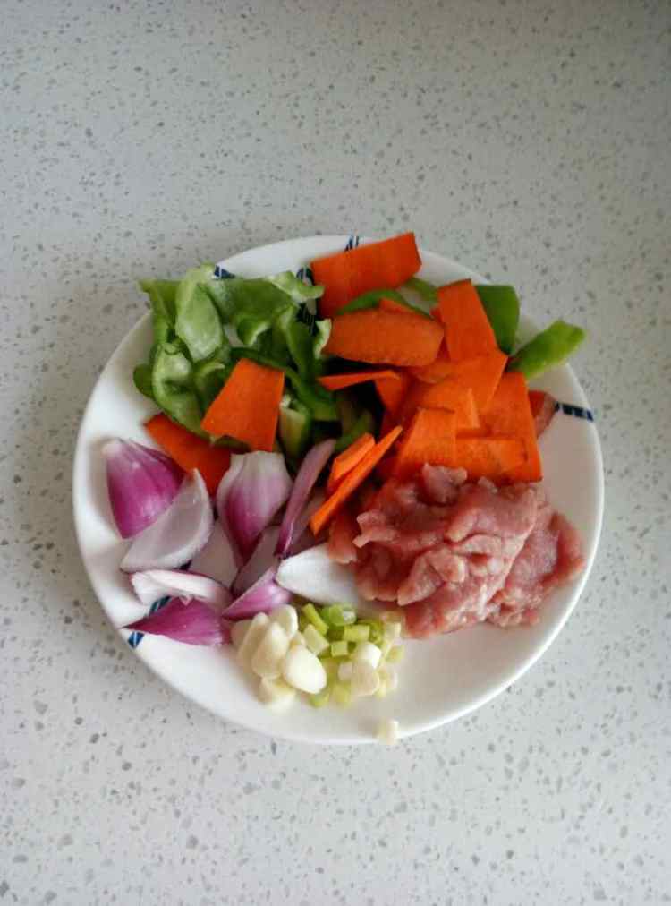 肉炒藕片步骤2