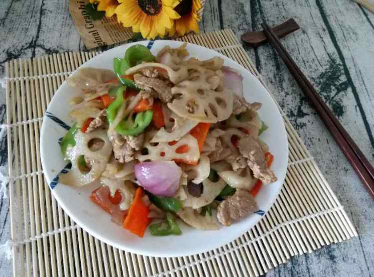肉炒藕片步骤8