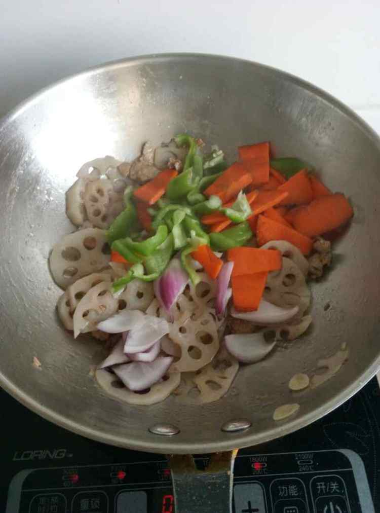 肉炒藕片步骤6