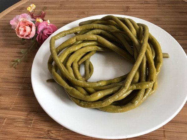 肉末酸豆角步骤1