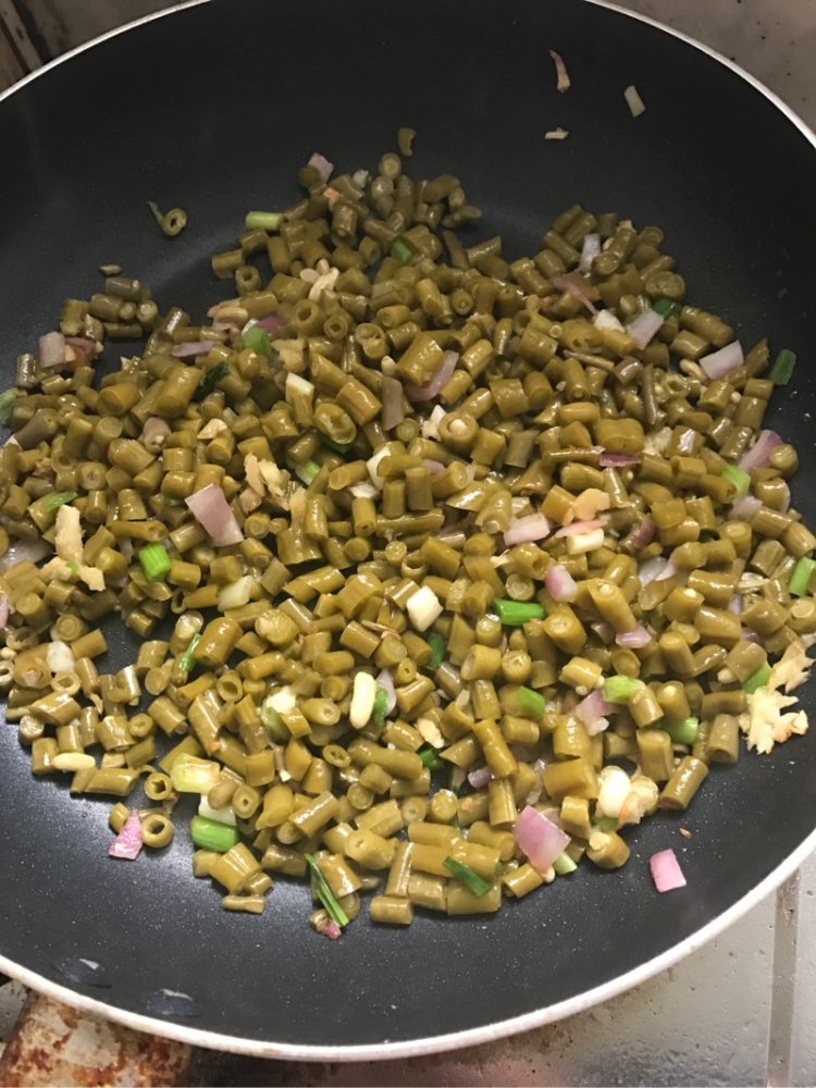 肉末酸豆角步骤5