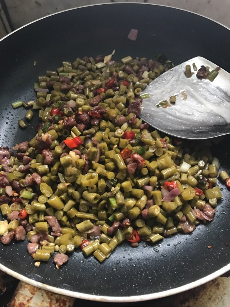 肉末酸豆角步骤7
