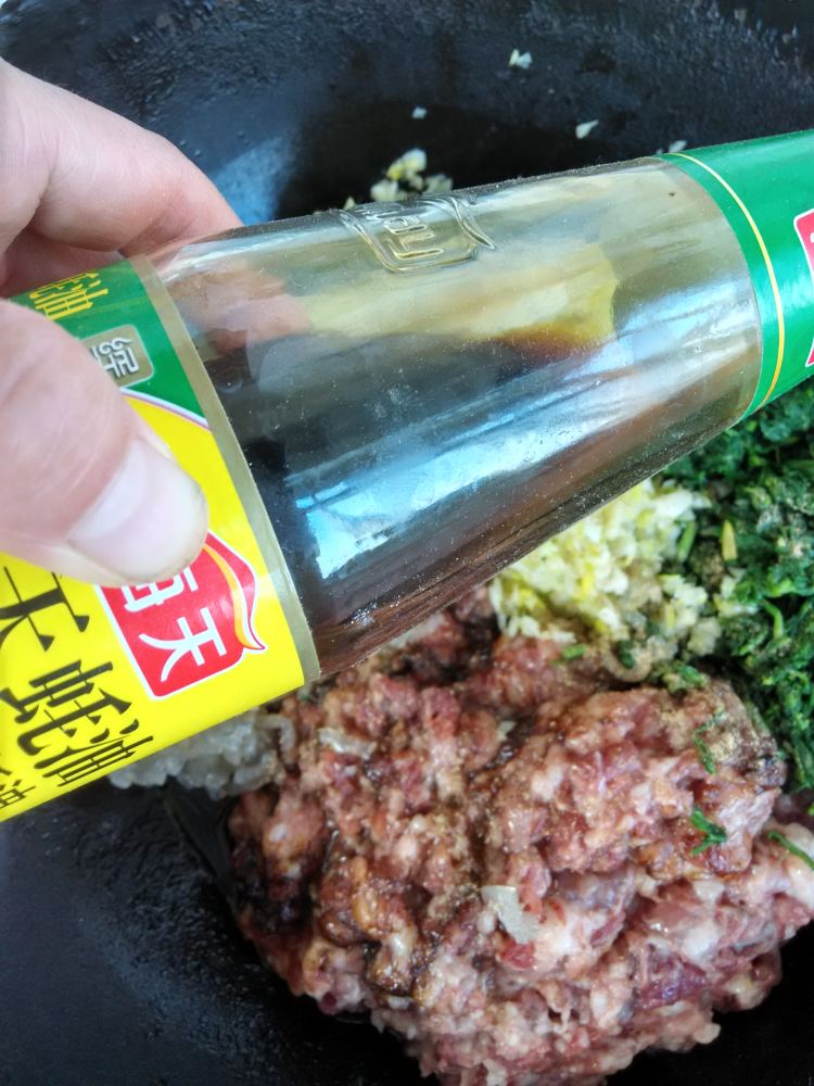 荠菜大葱猪肉饺子步骤7
