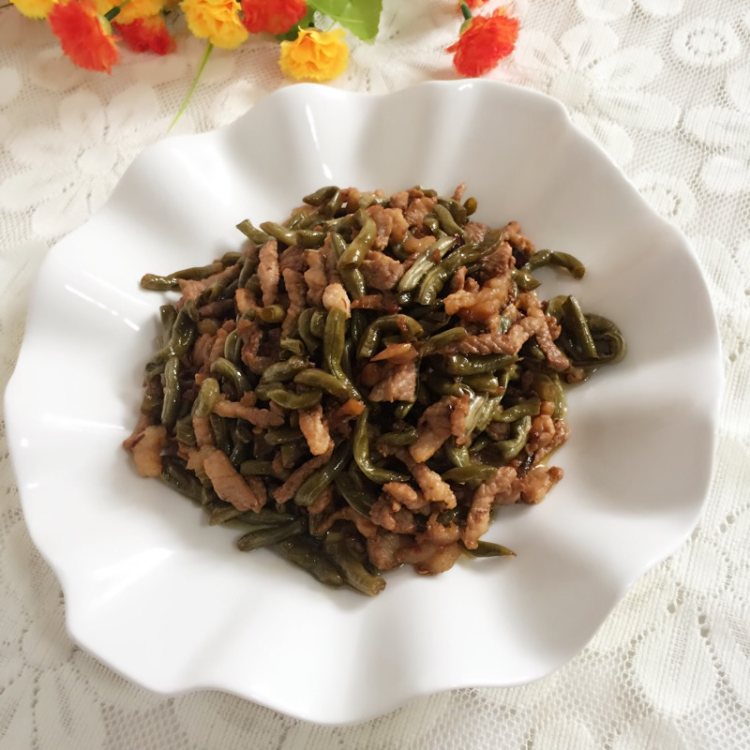 酸豆角炒肉步骤8