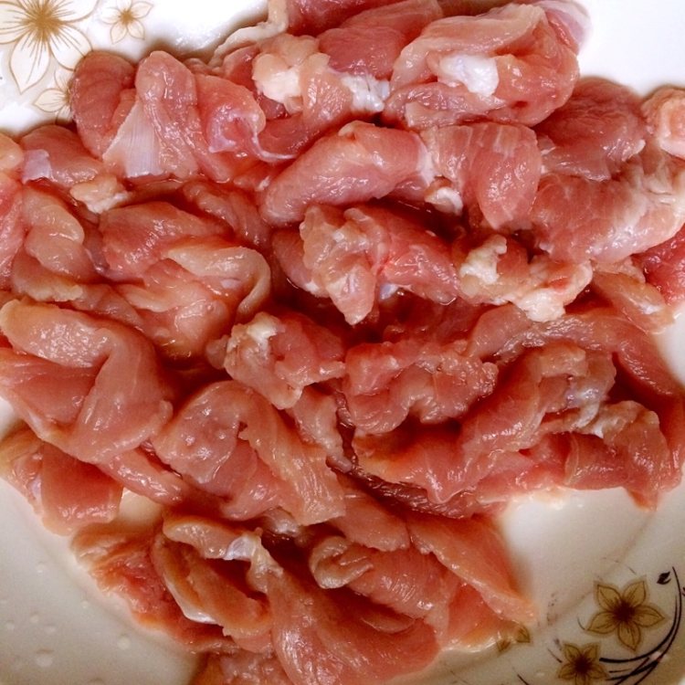 小炒瘦肉步骤1