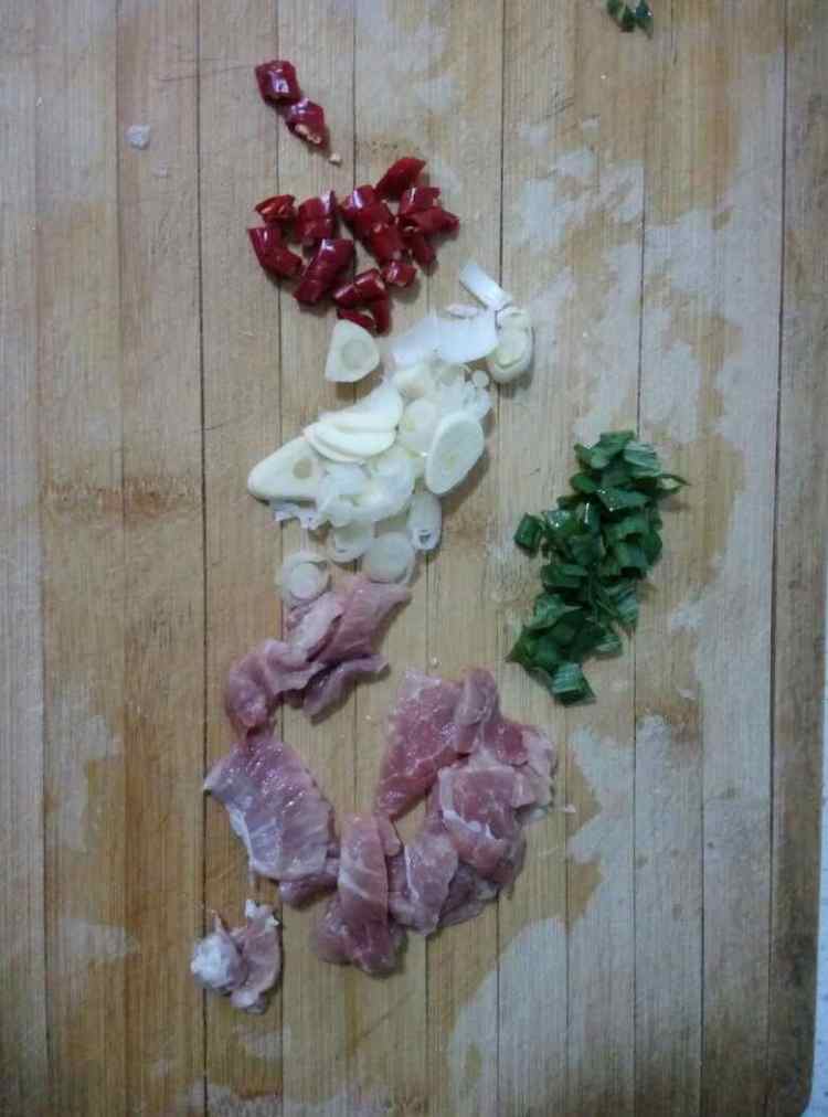 凉薯炒肉步骤3