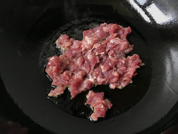 酱肉笋丁青团步骤4