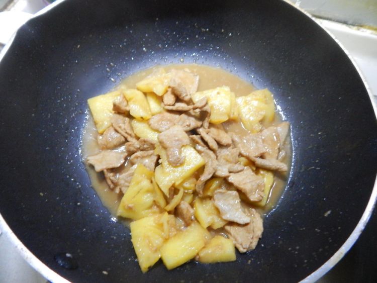 菠萝炒肉片步骤8