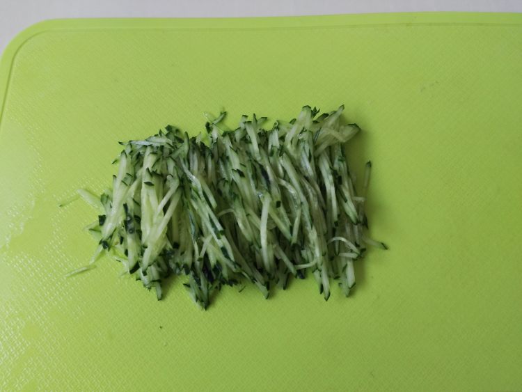 茄子肉丁卤面步骤3