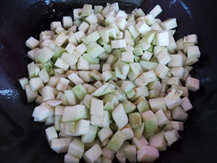 茄子肉丁卤面步骤8