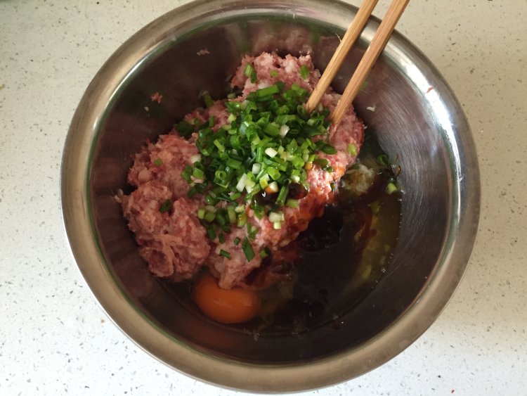 酸菜煎饺步骤4