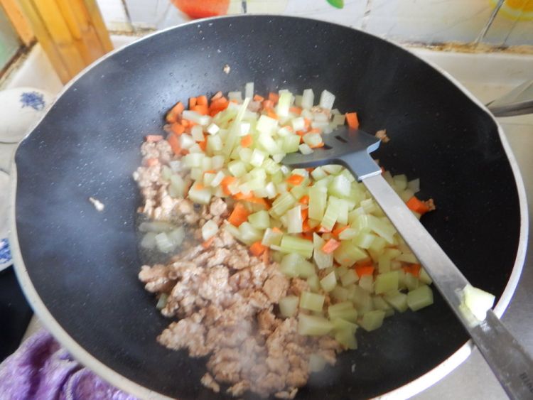 莴笋肉末凉拌米糊步骤7